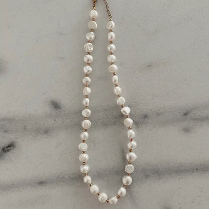 Glam pearl neckclace