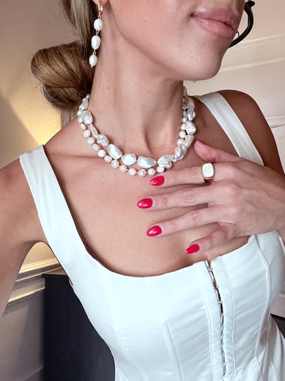 Chunky pearl necklace